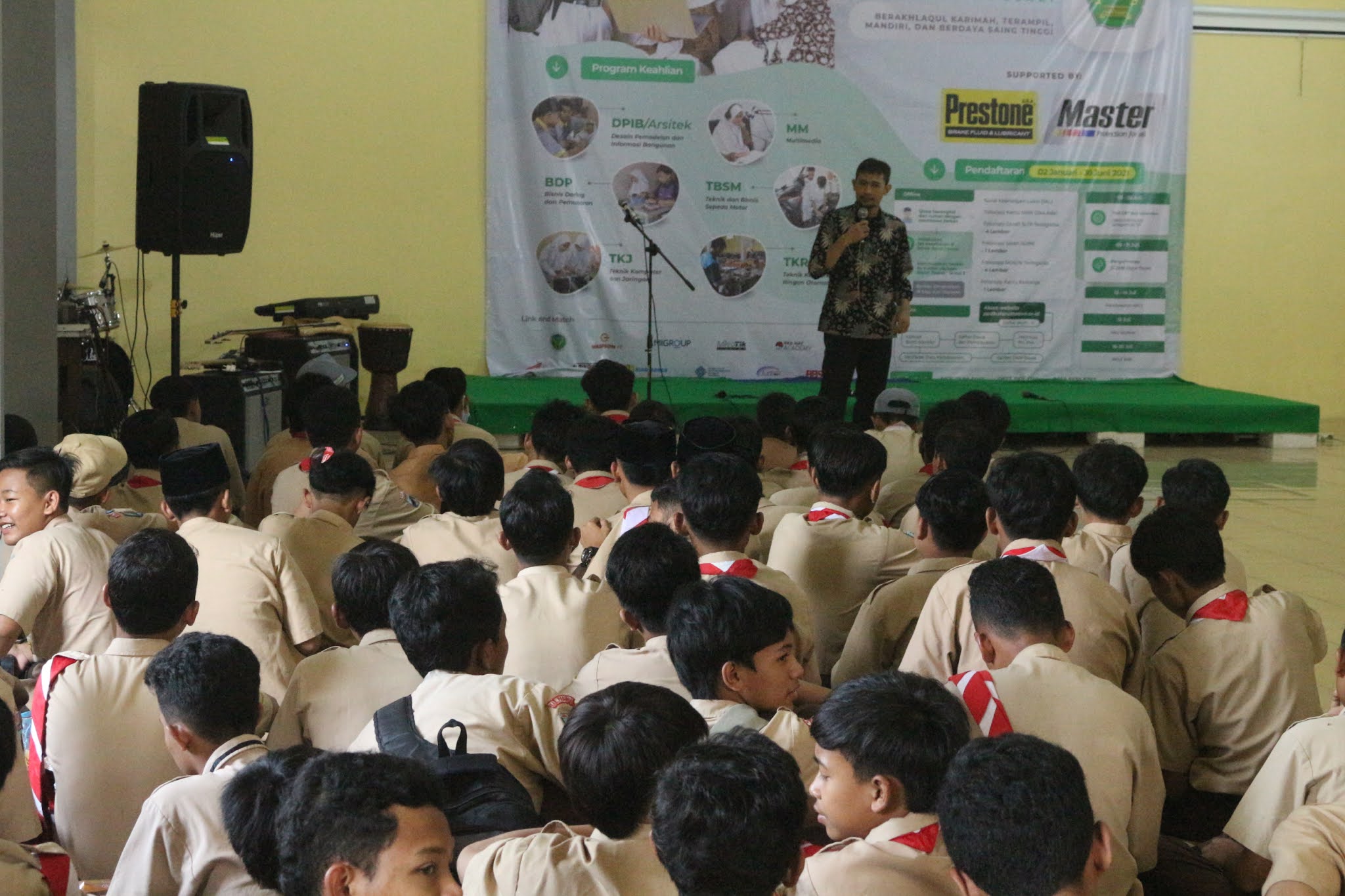 6 Jurusan Di SMK Darut Taqwa, Unjuk Keahlian didepan 350 Calon Peserta Didik